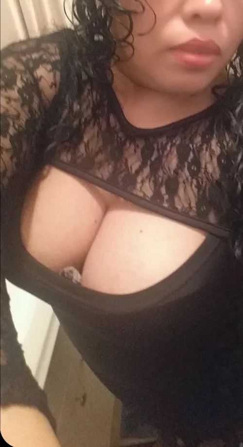 going to dinner by gfly529