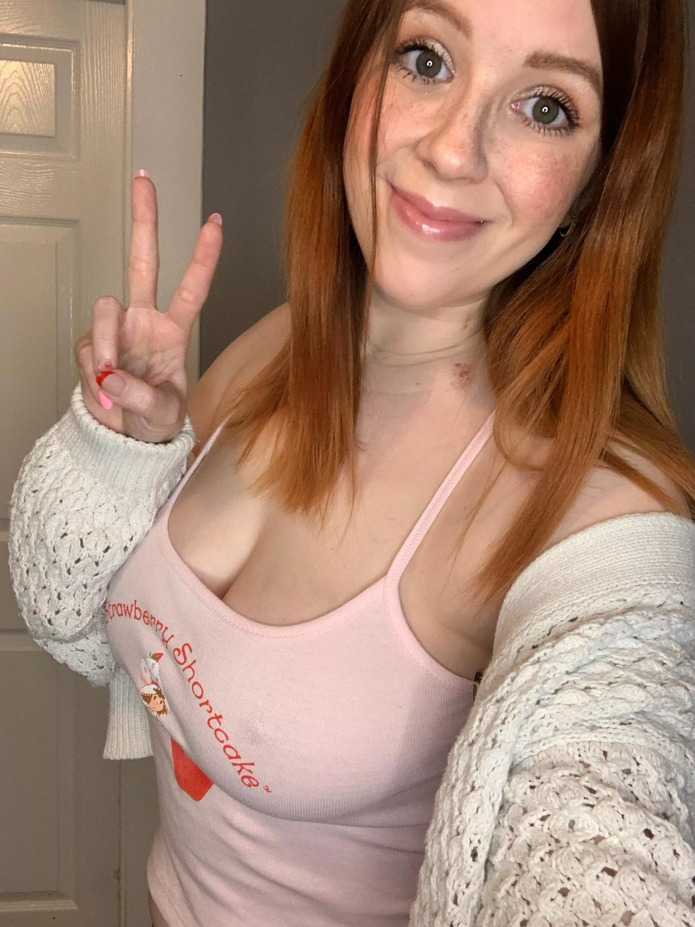 Happy Monday from your favourite ginger! Have an amazing day! [F] posted by snildeep