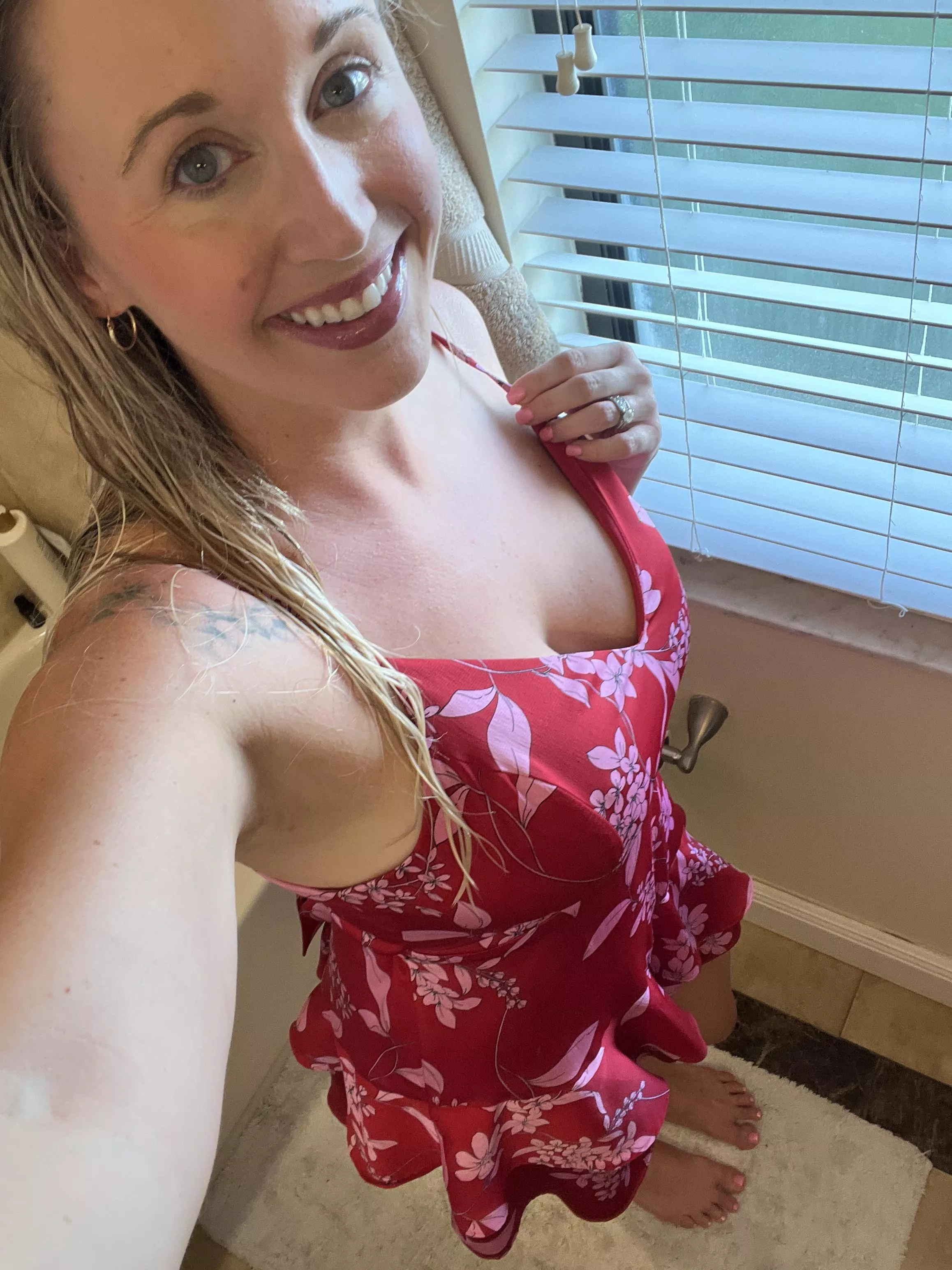 Headed to a party 🥳 posted by roseinthewyld