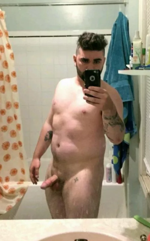 hello! first time here by md1993ttt