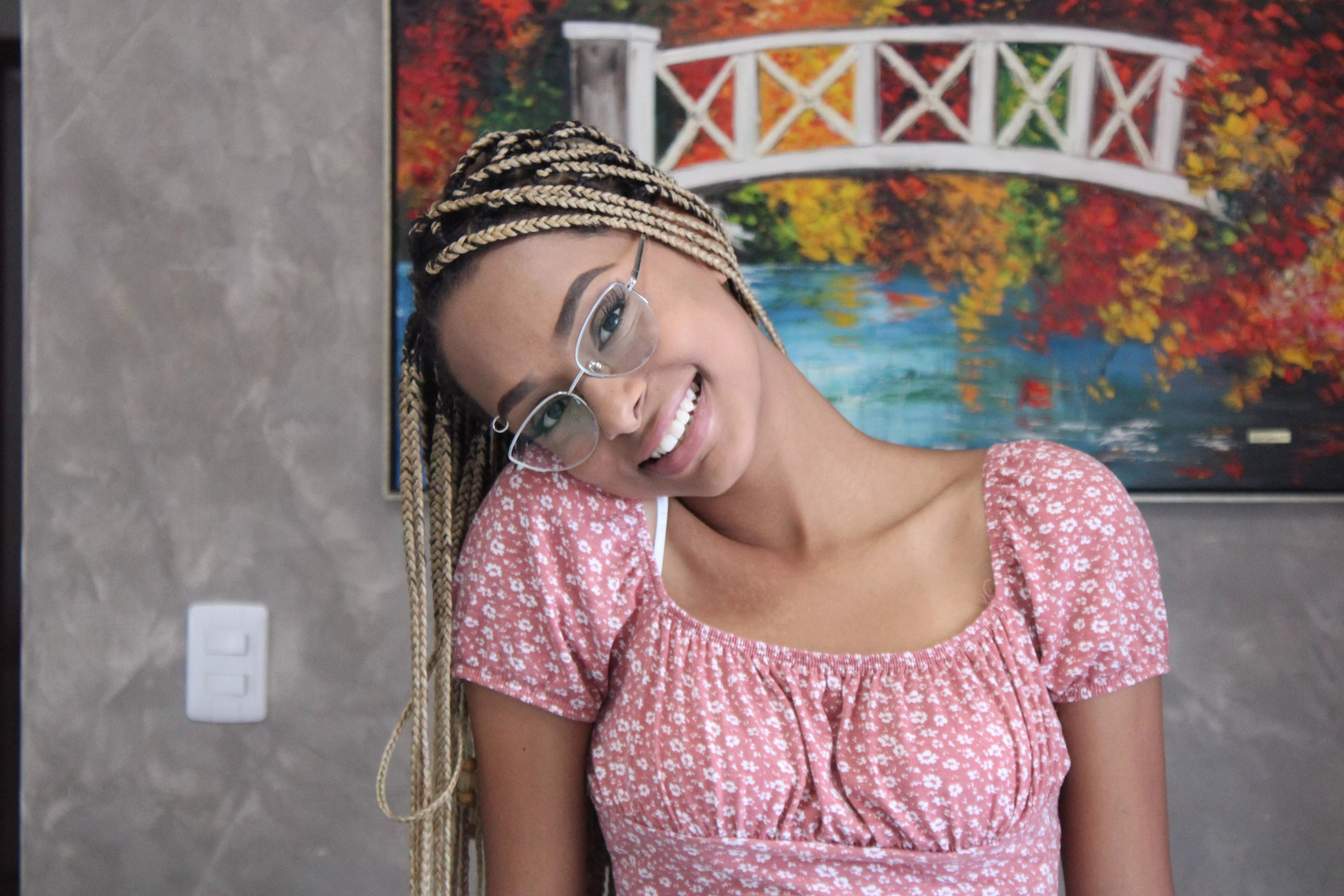 Here's a cute girl to make your night prettier posted by eududarosa