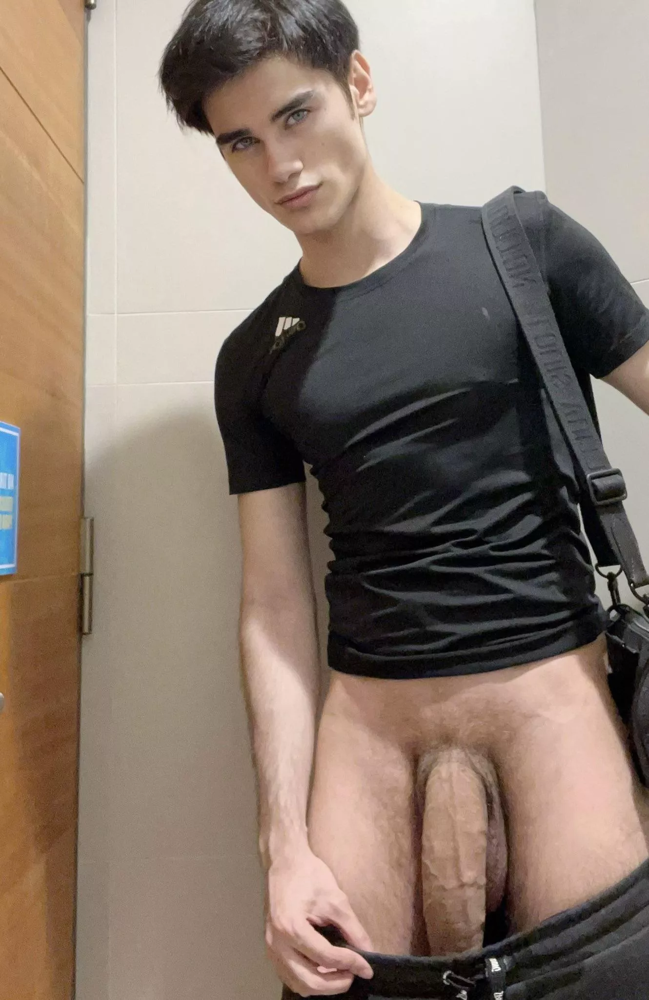 Hi there posted by OscarHarrisonx