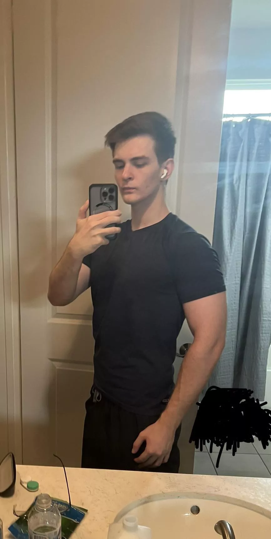 Hoping to get these veins popping soon. Also hope everyone’s day is going good. posted by Agreeable-Pride-3329