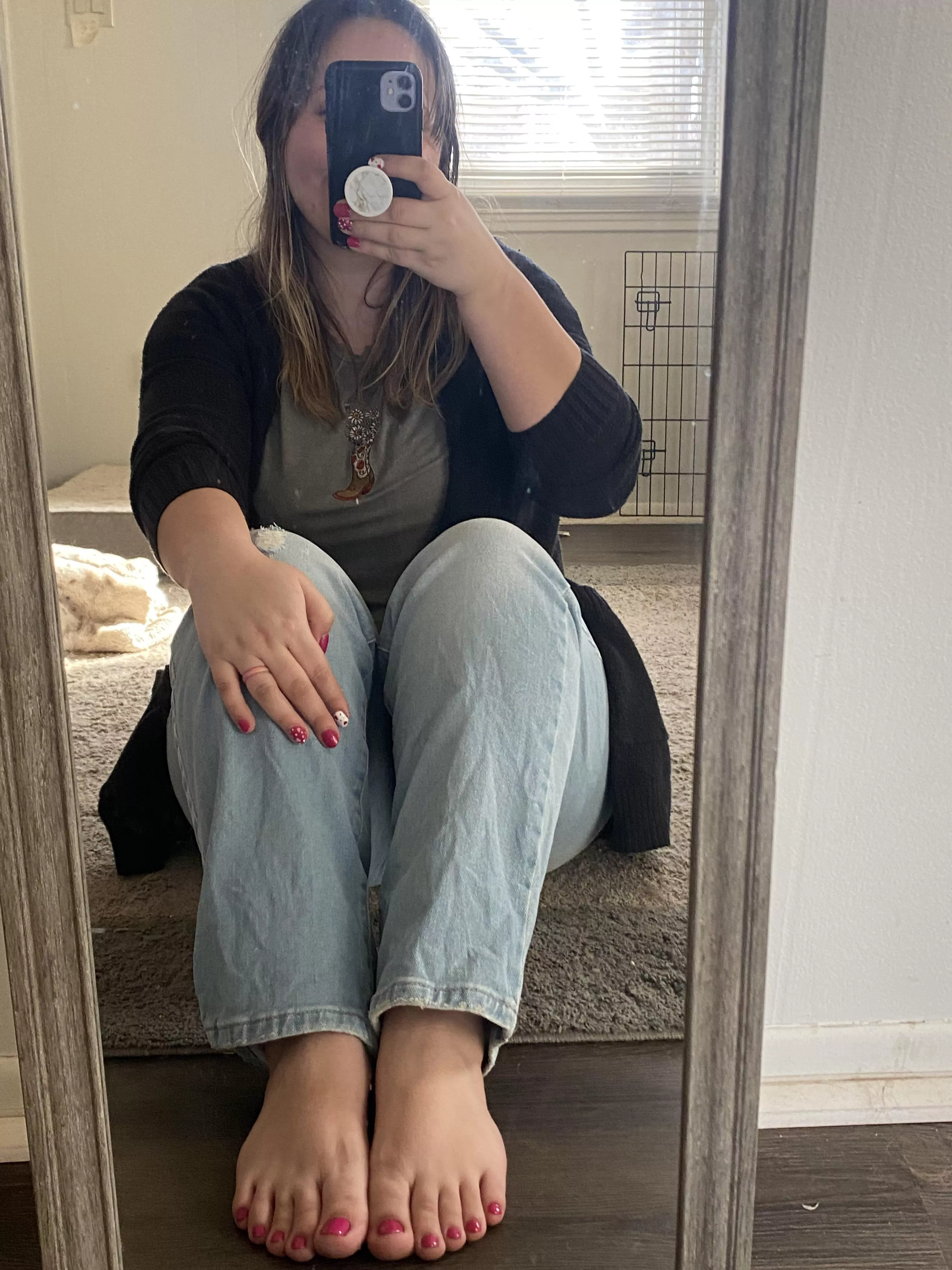 How do you like my new pedicure? posted by dearbeauty