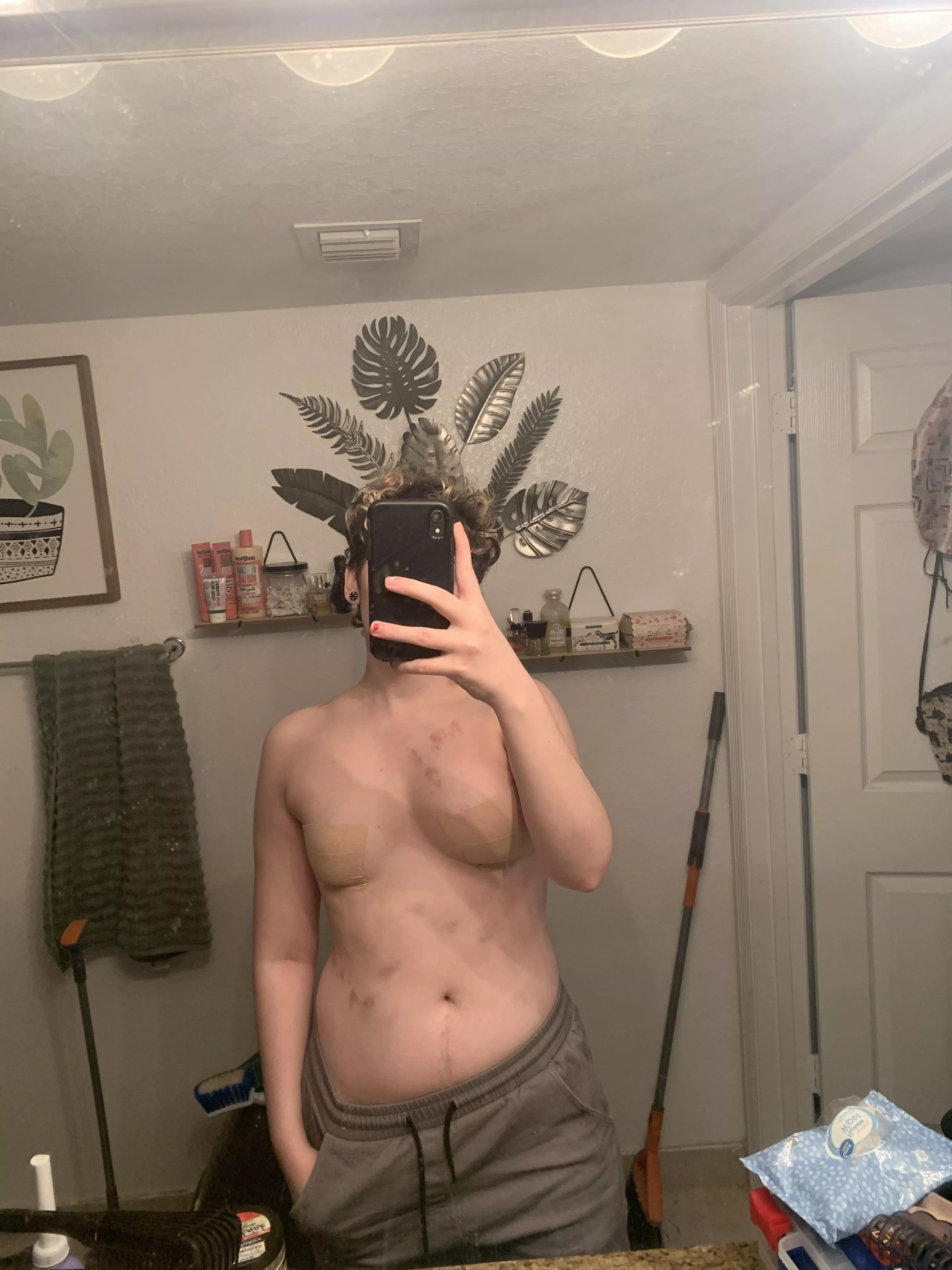 I feel so masc when I tape🤭 posted by DomSubLesbians