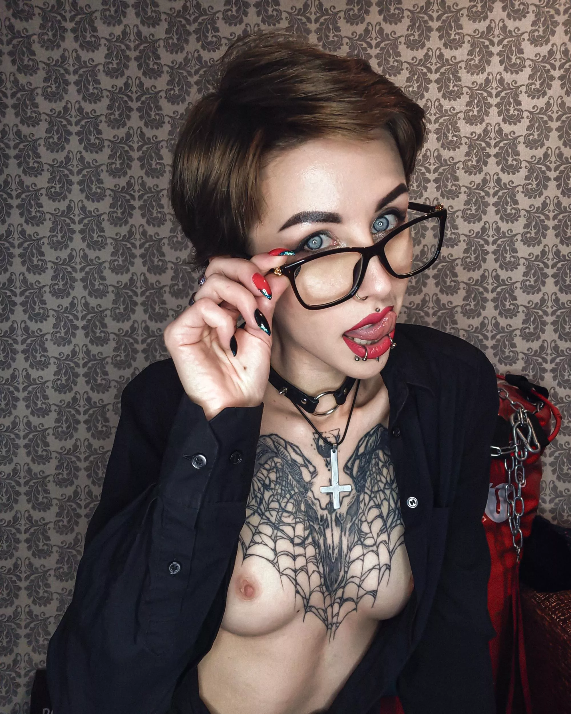 I hope my little boobs make you harder this evening posted by lovely_cherryyy