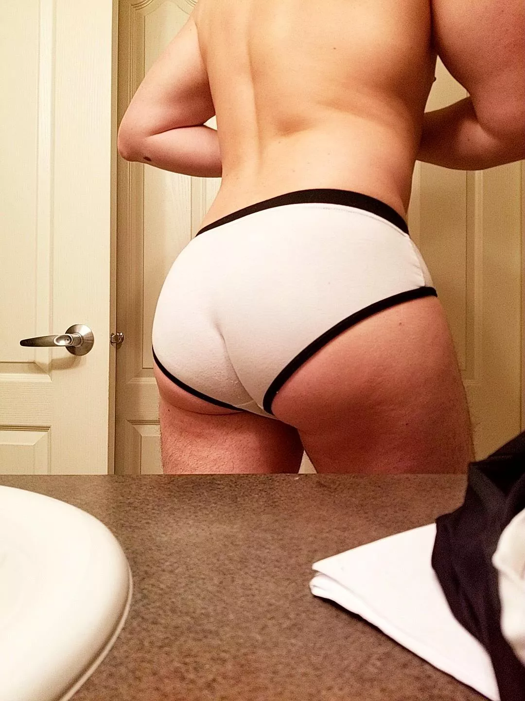 I look good in these briefs posted by arcticiceboner