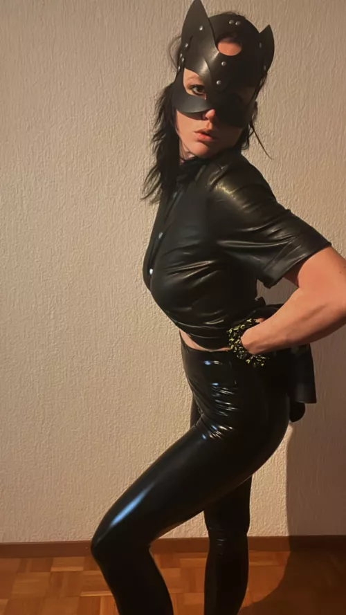 I love this outfit🔥🔥🔥 by Artistic_Ad7400