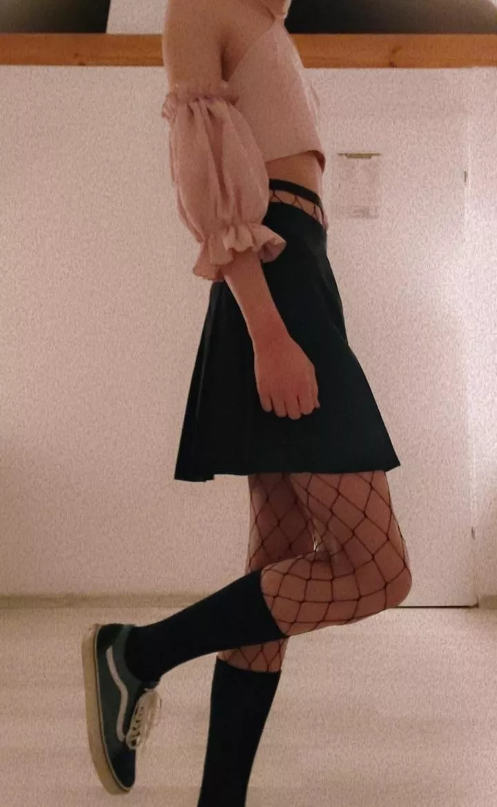 I need attention 😖 posted by because_sumn_idk