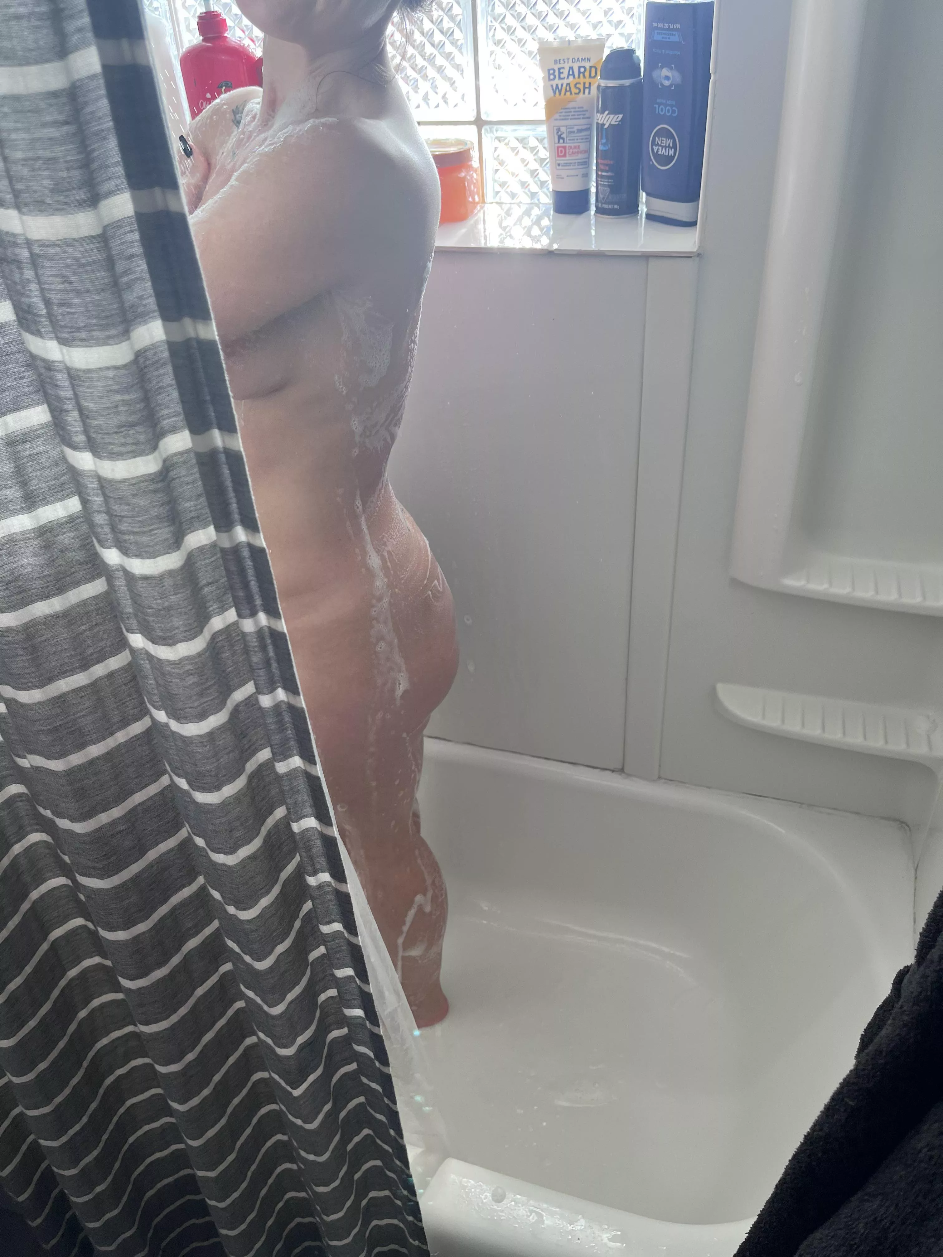 I see you peeking in on me 😜 posted by Lovethosepixiefeet