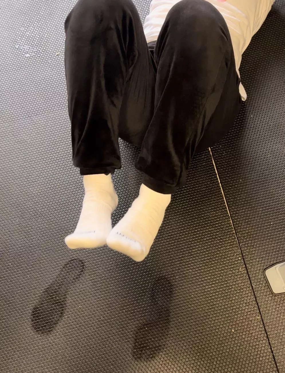 Kiss the floor I walk on [f] posted by DariasPhoToes