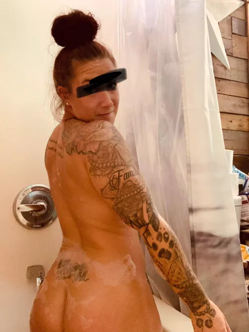 Looking all kinds of sexy. What do you think? 33 yo by Incorrectinfluence