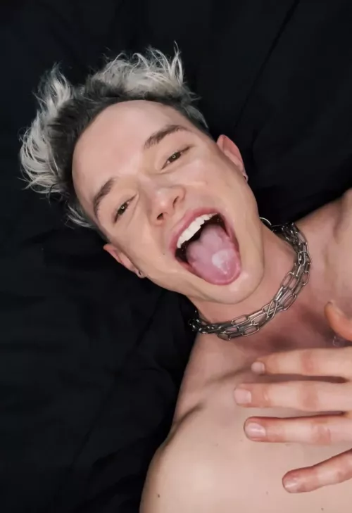 Love giving myself a facial 💦😌 by seth_tylerrr