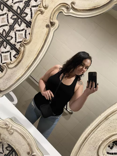 Meet me in the bathroom while my husband is at the bar to fuck me. by _xnicoletteex_