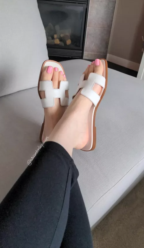 New sandals, what do you think of them on me? 🤭 by asiansolequeen
