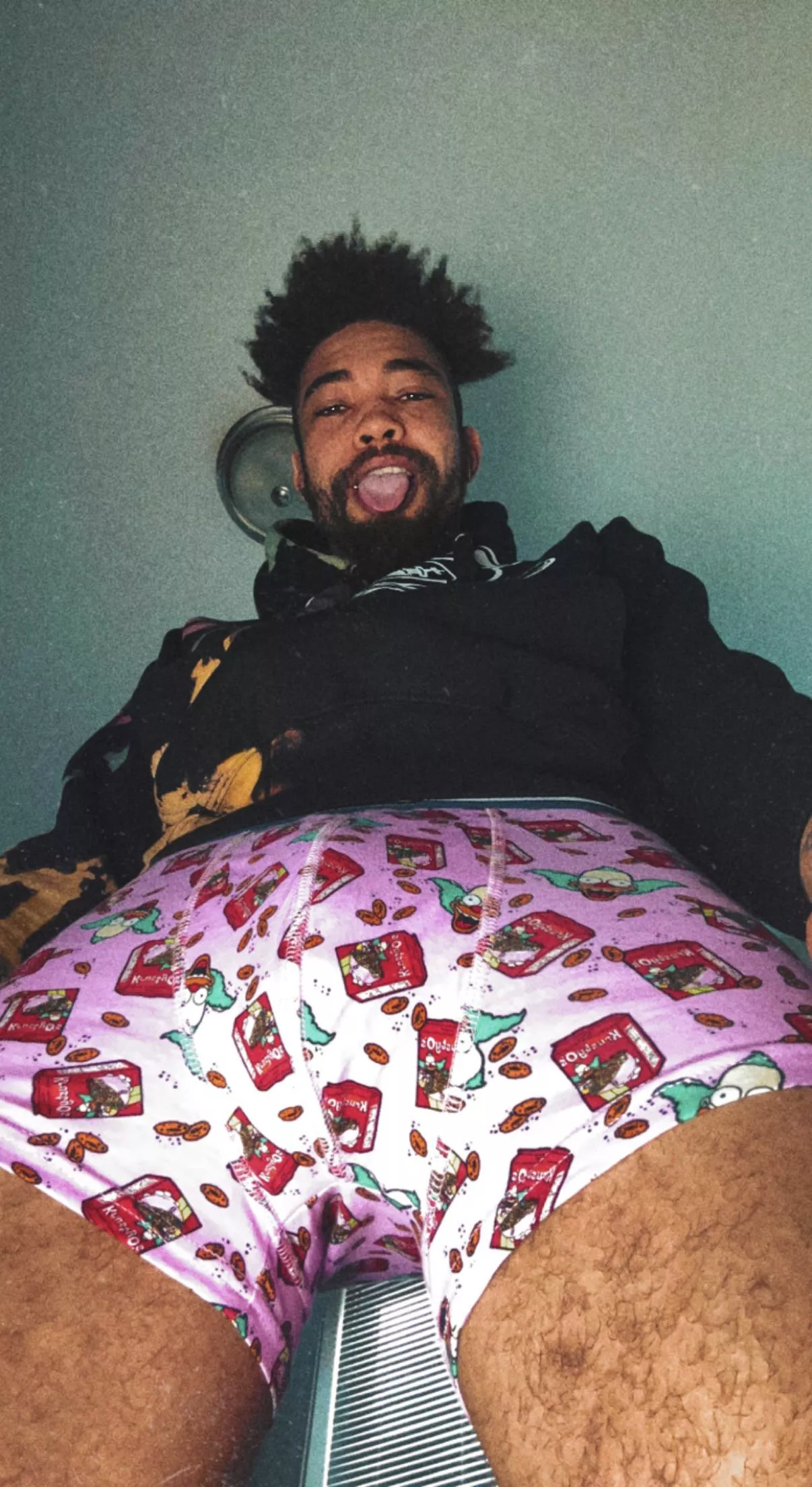 [NSFW] come see what’s below posted by RValor90