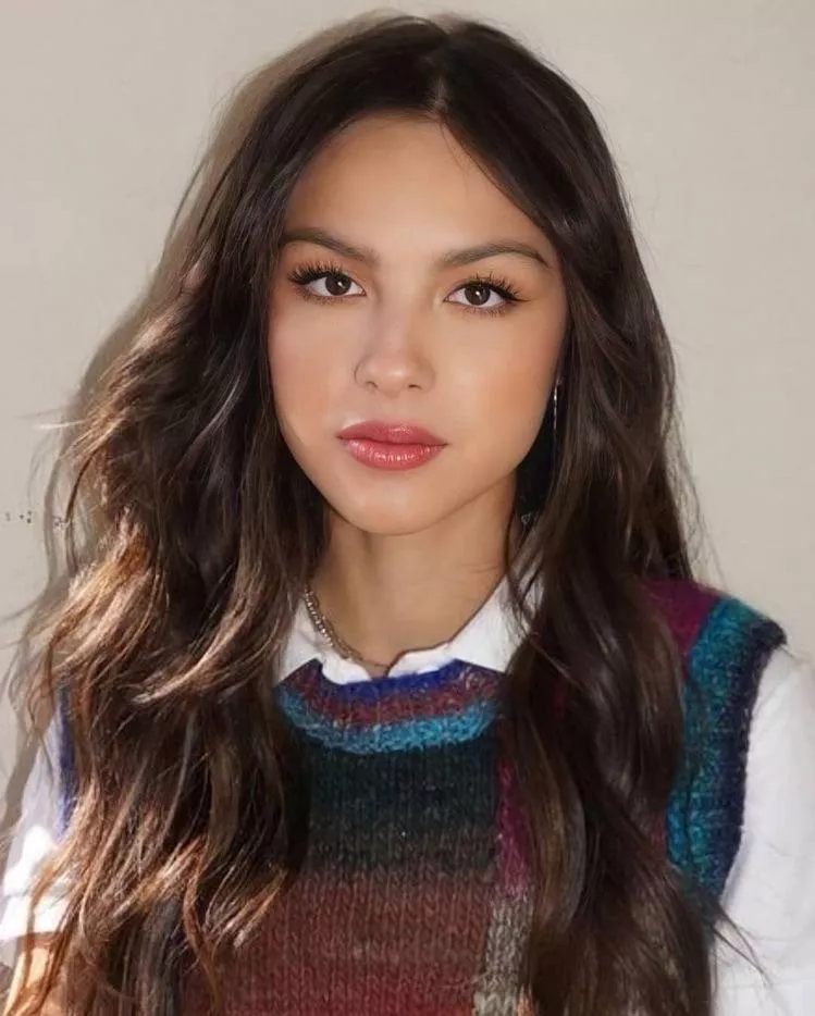 Olivia Rodrigo posted by painefinalfantasy