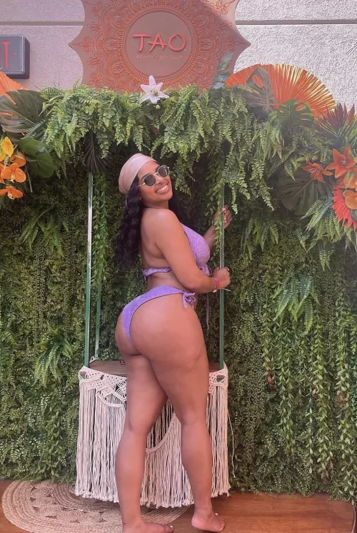 pool party 💜 by DiscreetNYC5