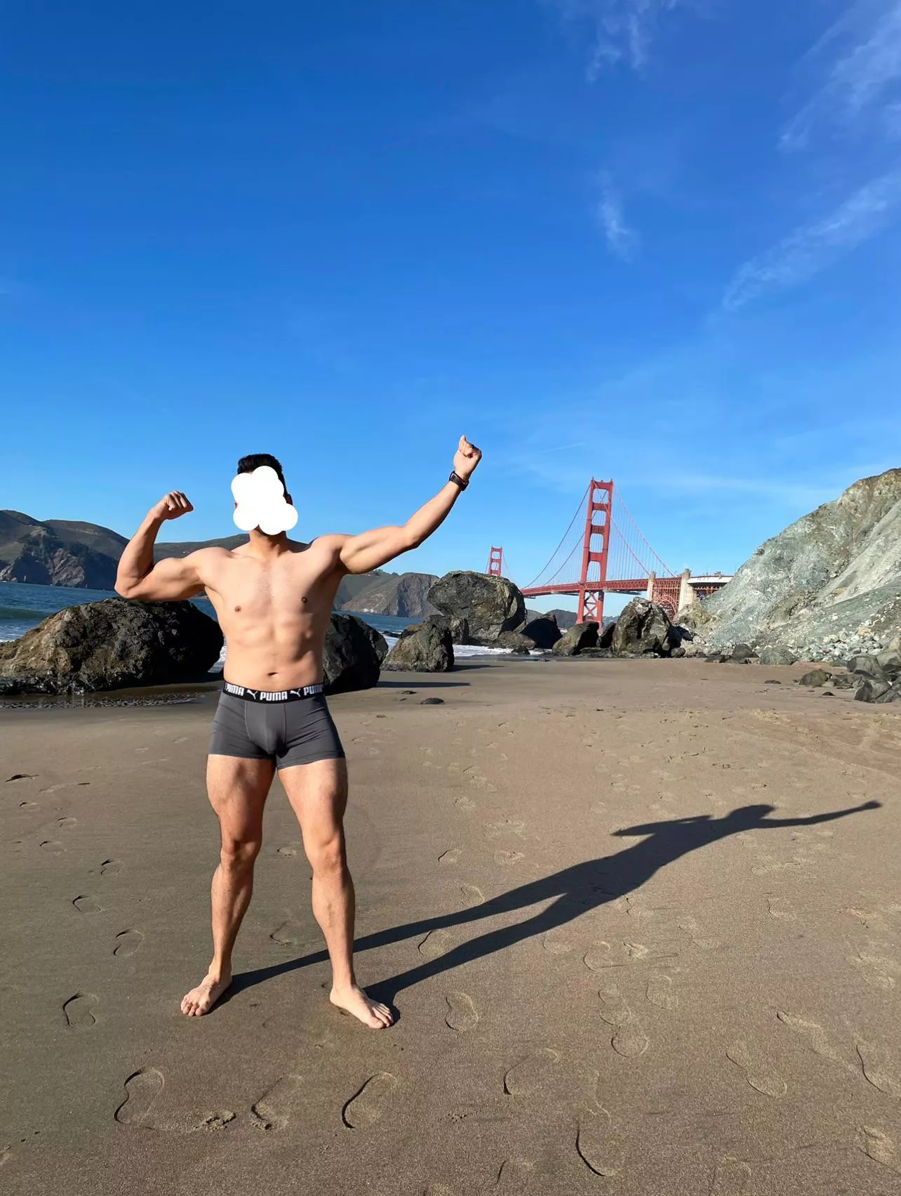 Posing at the golden gate (m) posted by Professional_Panda35