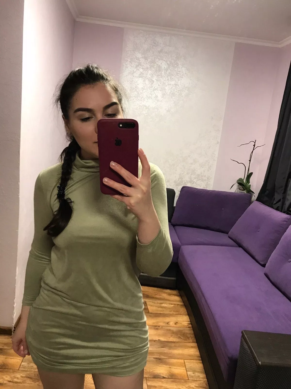 Selfie in green dress posted by Cogaidhig