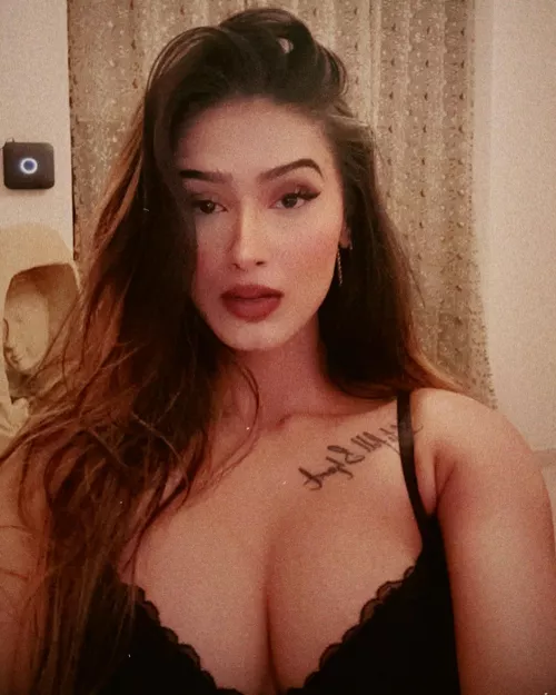 Sexy Cleavage 🥵💦🔥 [F] by Legitimate_Ad_6637