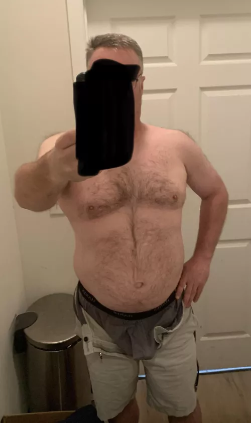 Some people are off today, I am at work all alone, want to keep me cumpany? (48) by Numbnewt