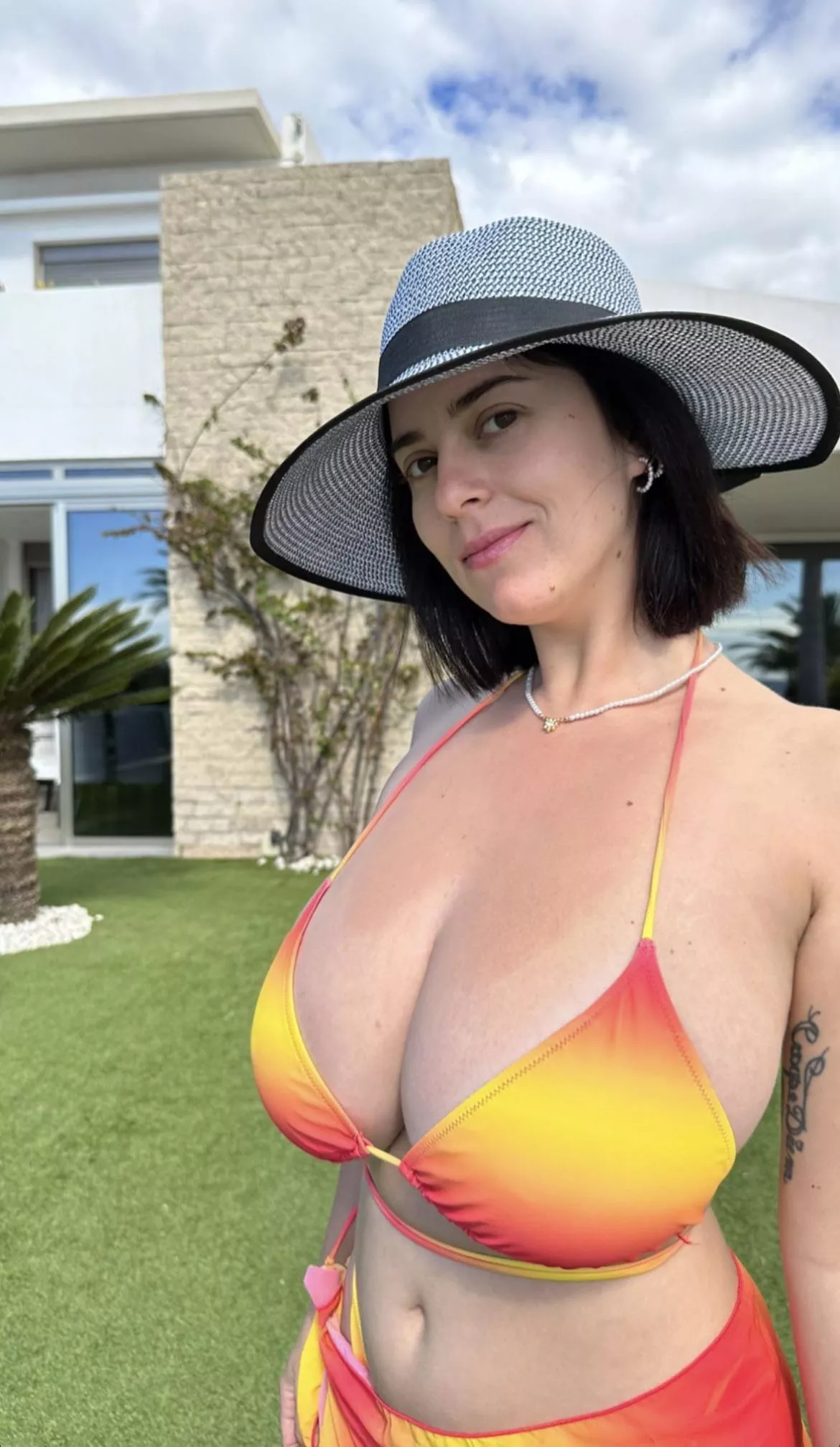 The goddess posted by pitsmanldn