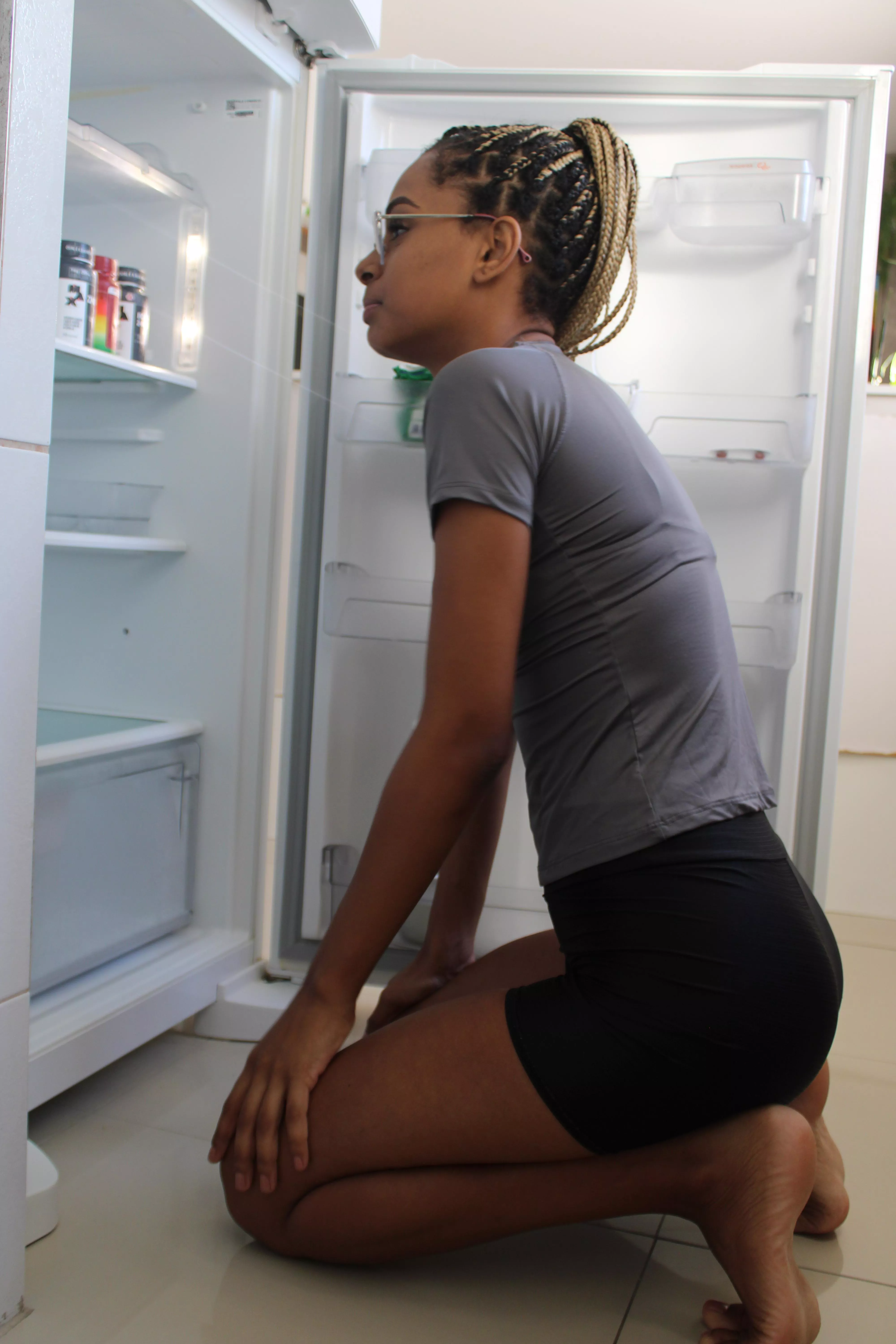 There's nothing worthy here in the refrigerator posted by eududarosa