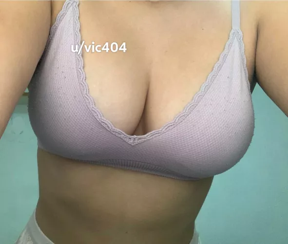 This bralette is probably my fave 😌 18[F] by vic404