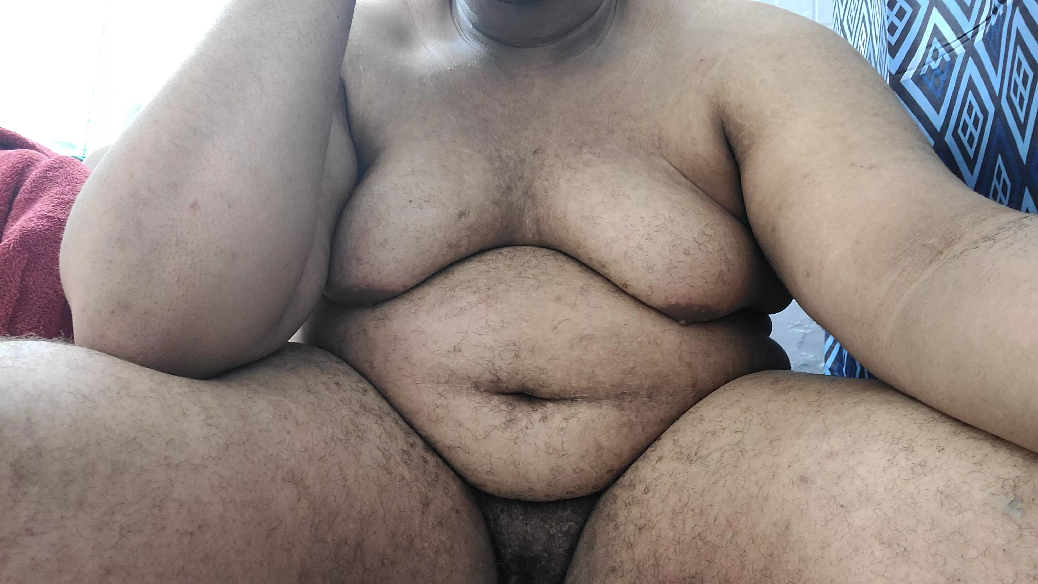 Thought I'd drop a pic before this late night shower😴 posted by thebad_throwaway