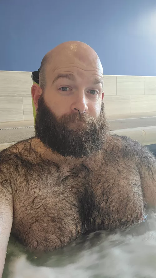 Time for a nice Sunday Soak. 🐻 💦 by Cortair22