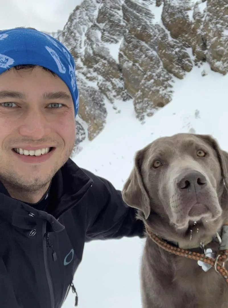 Two Albertan boys on a Fam day walk 😬 posted by Andyx94