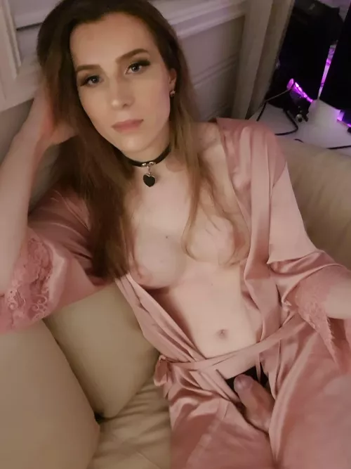 Wanna cuddle with me on the sofa? by randoms1234