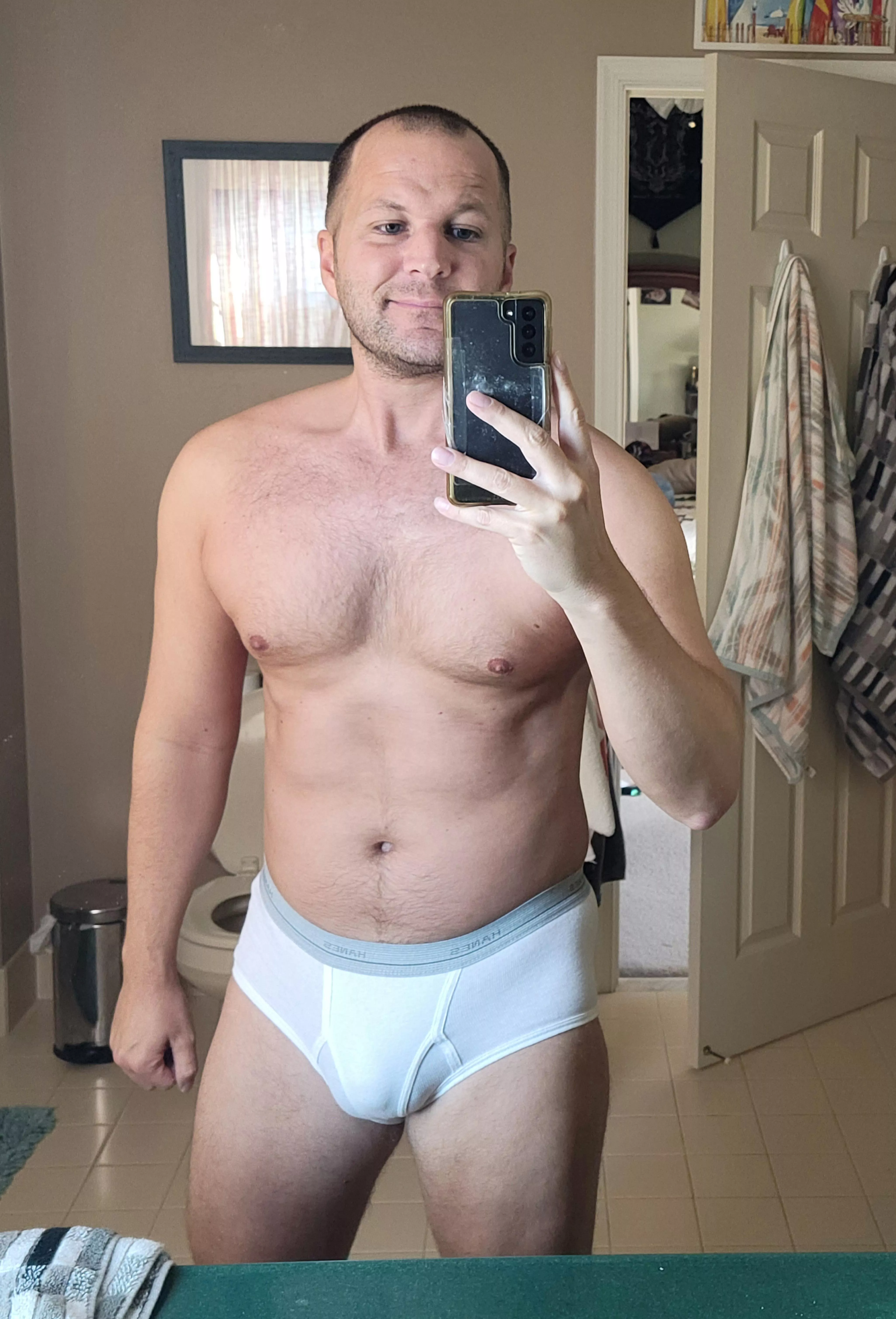who has seen their dad or their relatives in these Hanes briefs? [36] posted by mbrf87