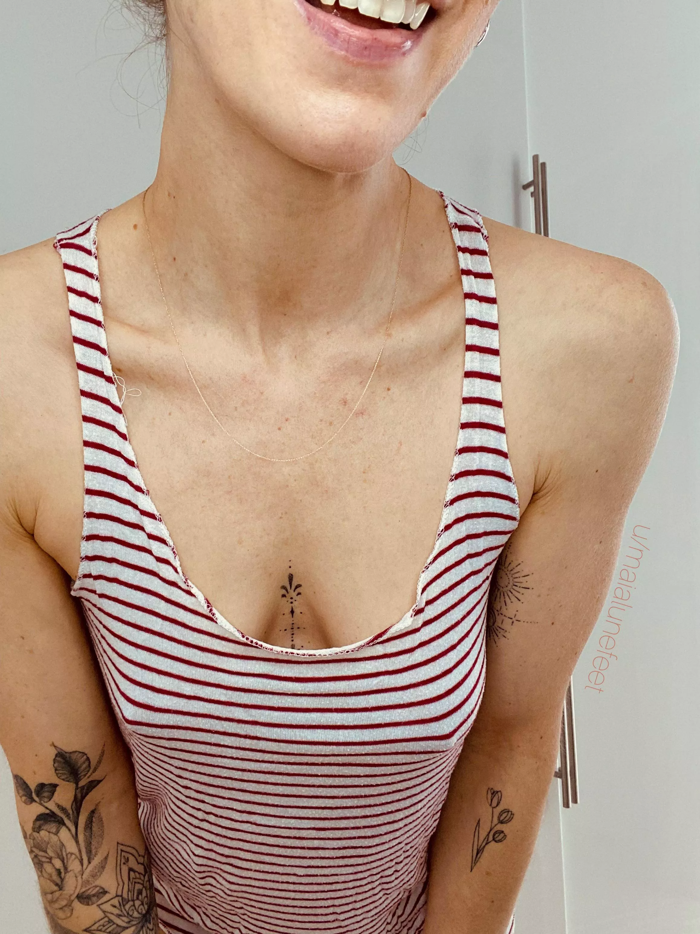 You also wearing a smile this Monday [f] posted by maialunefeet