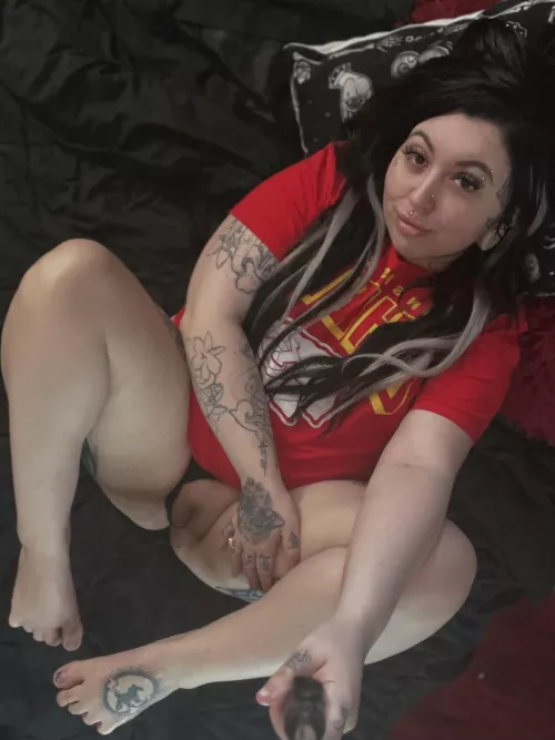 You’d look great between my thighs by AnotherEmoGworl