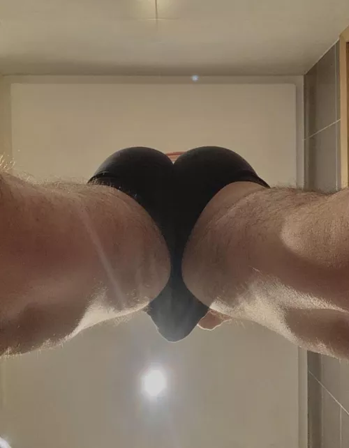 21 bi bro, what do u think about this heart? Hmu on om_0169 (face++hairy++) by angel_D69