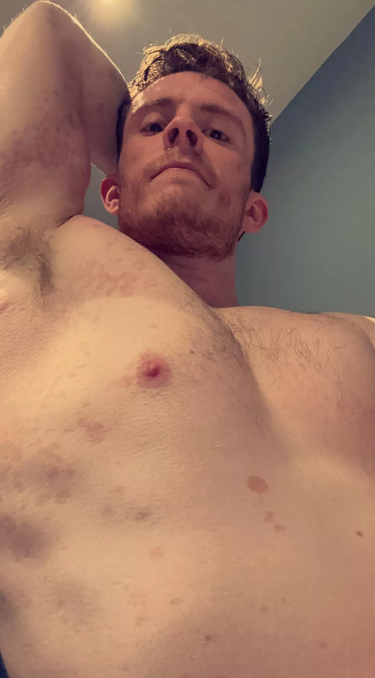 27 M Ireland, looking for horny tops that wanna cum, older is a plus, face is a must, discretion is taken but face must still be shown. Snap Davidreilly08 posted by D_rei1208