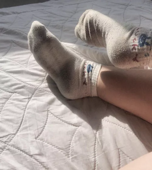 3 Days for 25$. Can ship them out tomorrow morning. Discreet, vacuum-sealed shippening with a tracking number by zZ241