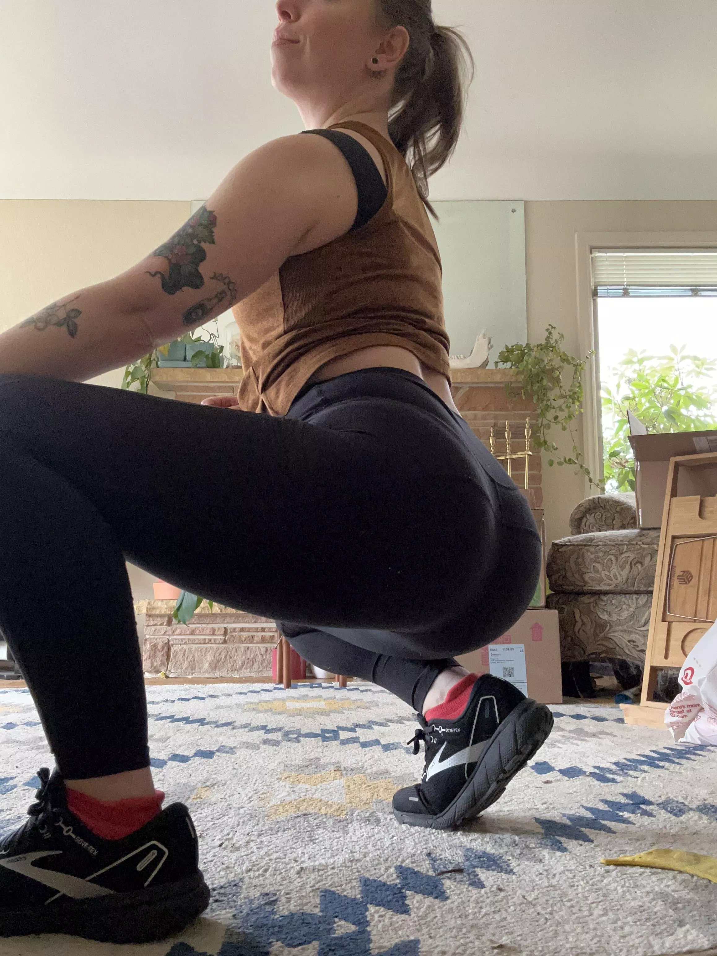 About to head to the gym to work on my squats! posted by -perky_peaches-