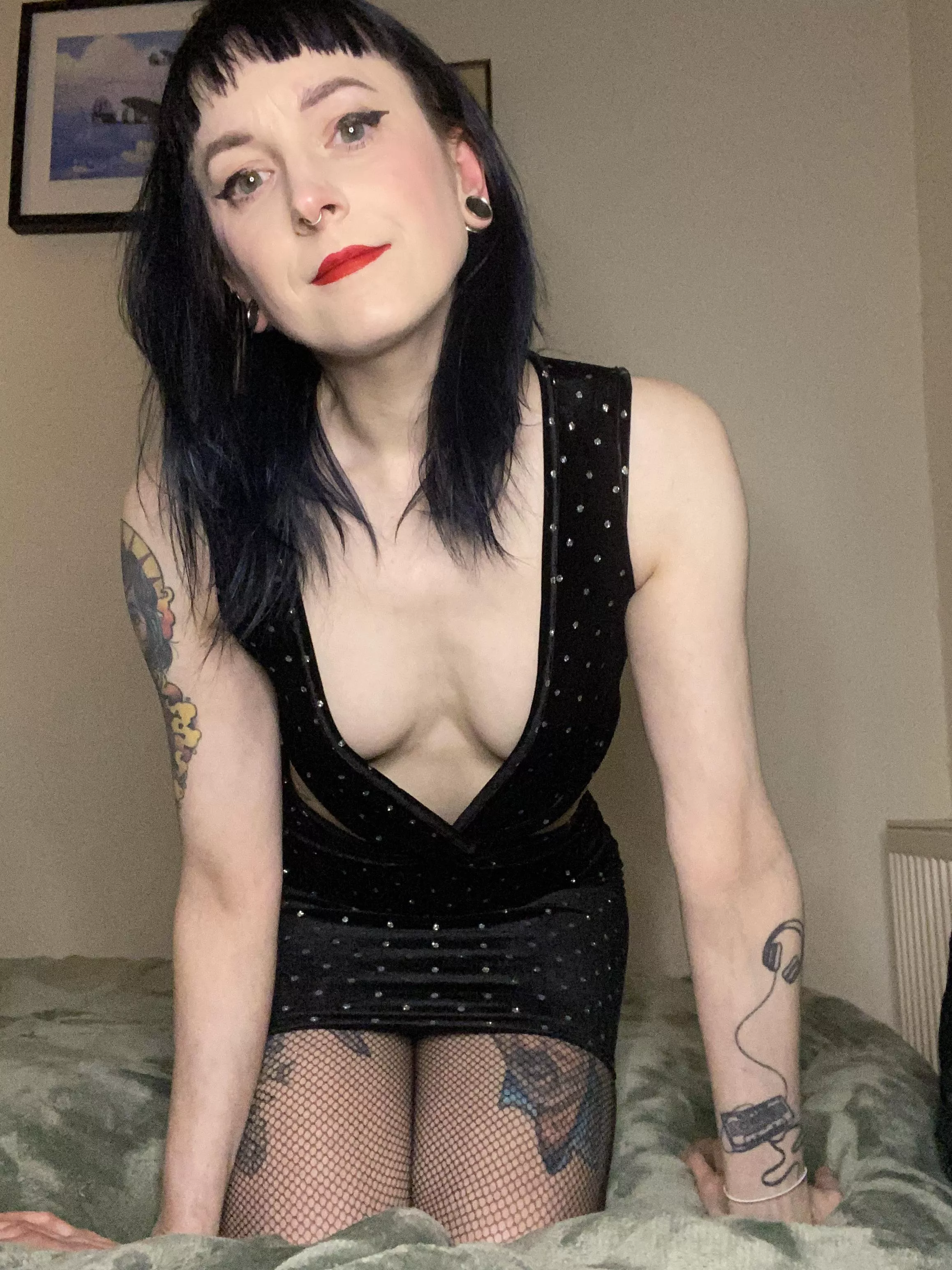 Blue bangs posted by Outside_Ad4957