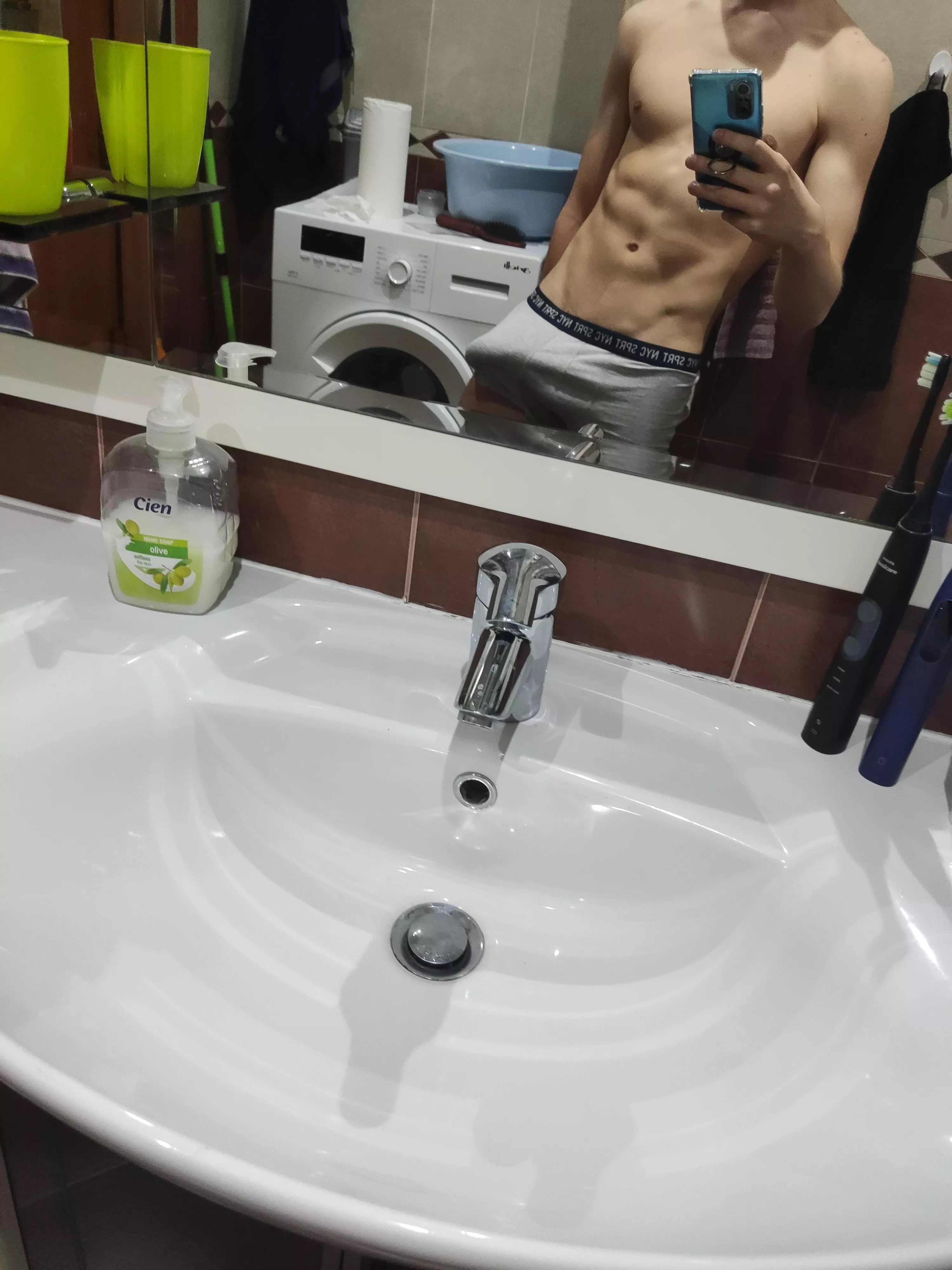 dm for more😉 posted by PenisHaver22