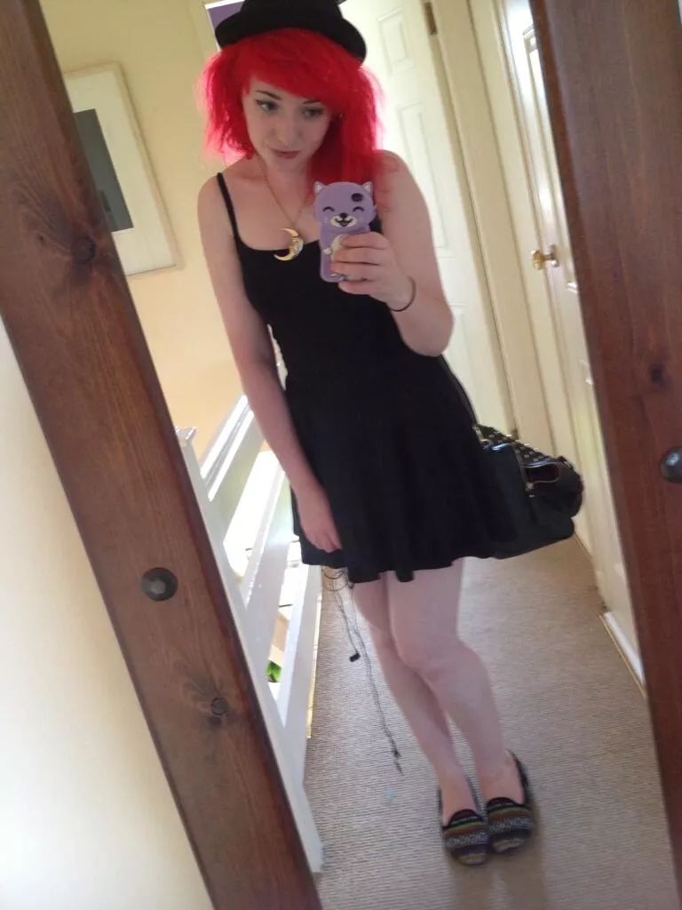 Emo Cutie posted by RewardQueasy