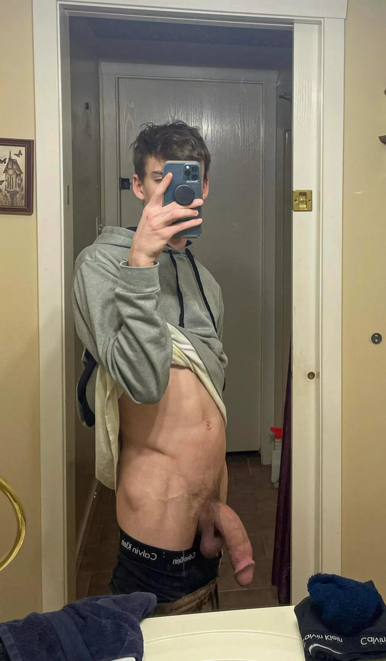 French dick 😌 posted by Big_sausage32