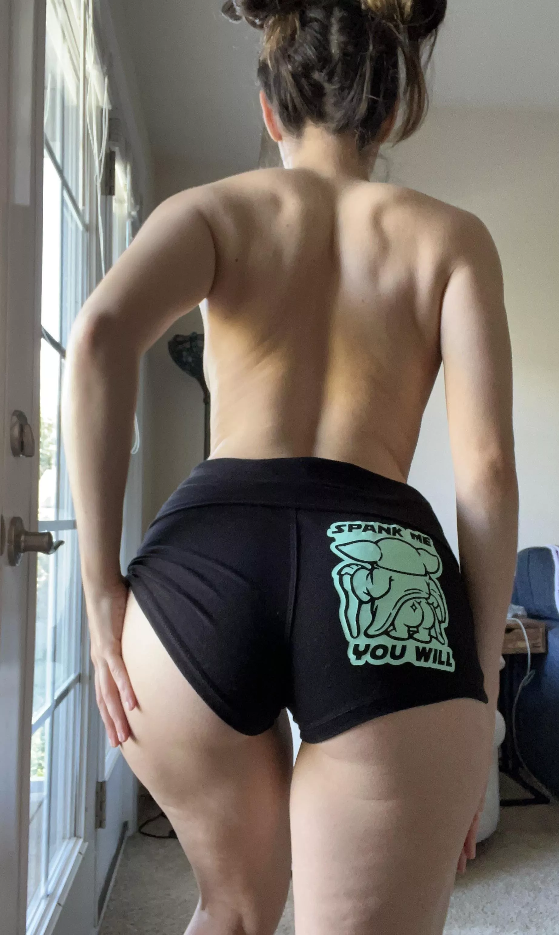 Give it a good spank [f] posted by lipslikesugar8