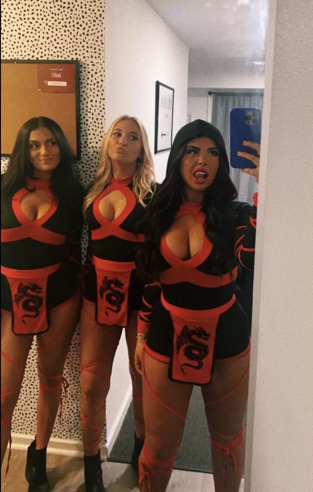 Halloween posted by __ShakaZulu__