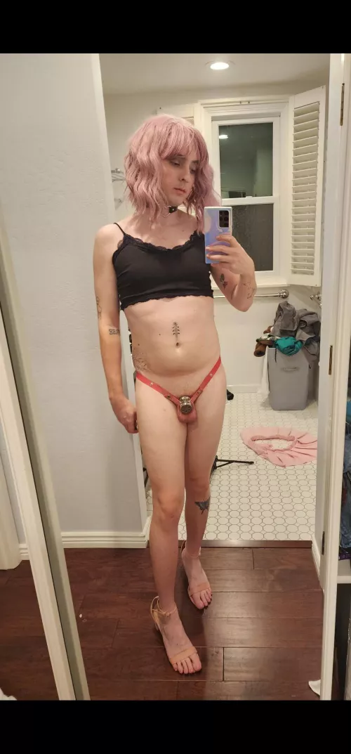 Having a Strap keeps everything so close and snug 🥰 by dustiwang