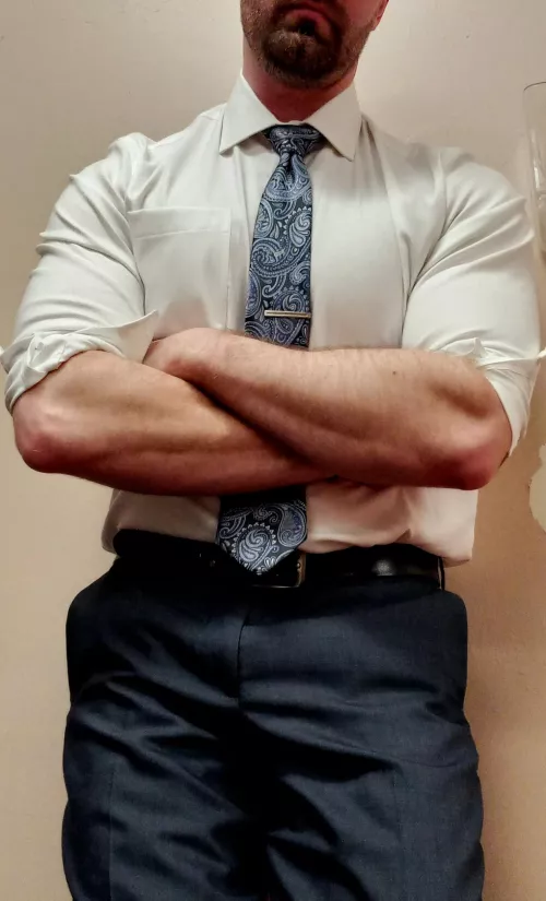 Here to help if you had a hard day at work. Free hugs. by potatoe1987