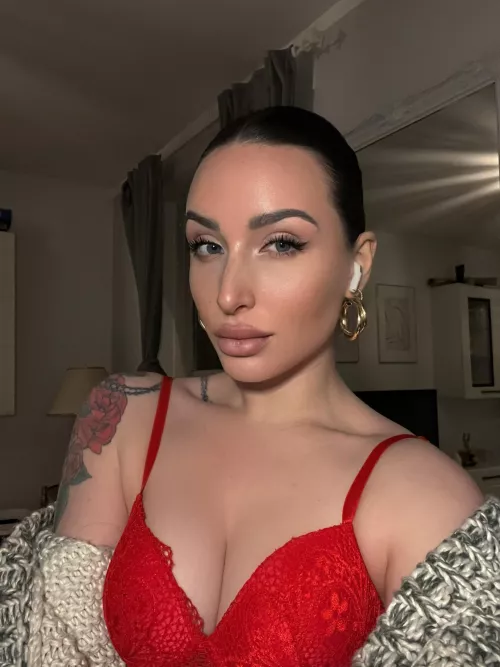 Hey babes by AwardUsual3127