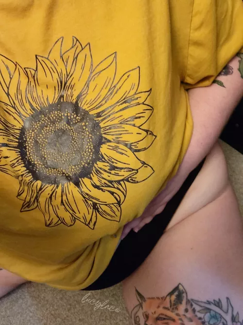 hip cleavage is my favorite part of the body 🥵 by LucyLaceLover